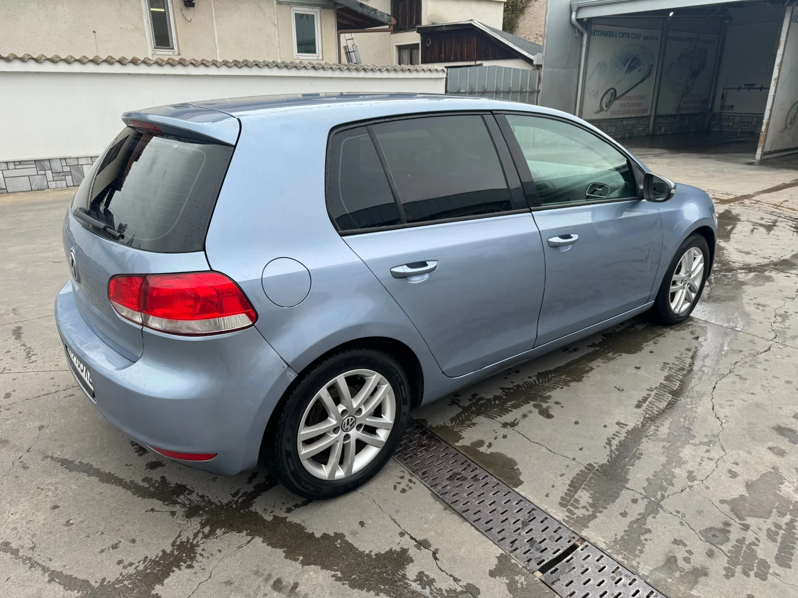 VW Golf 1.6 LPG, снимка 3 - Автомобили и джипове - 54906870