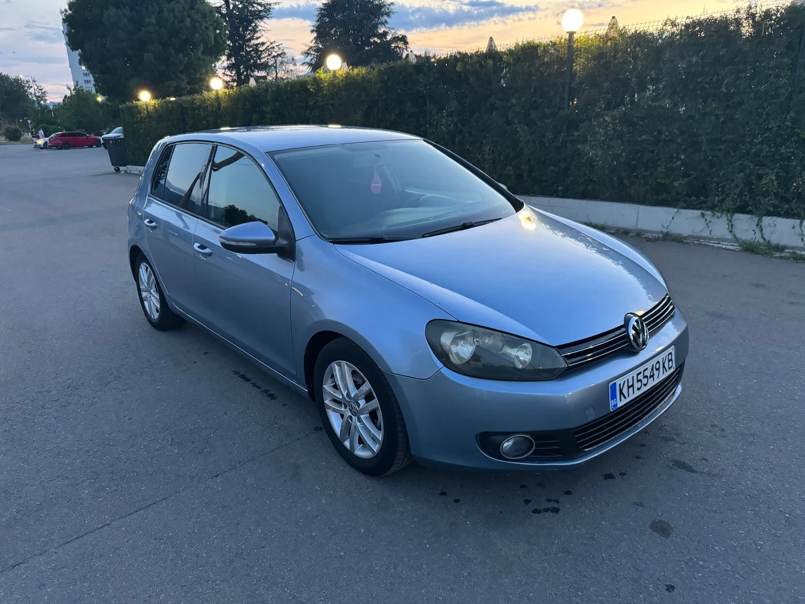 VW Golf 1.6 LPG, снимка 2 - Автомобили и джипове - 54906870