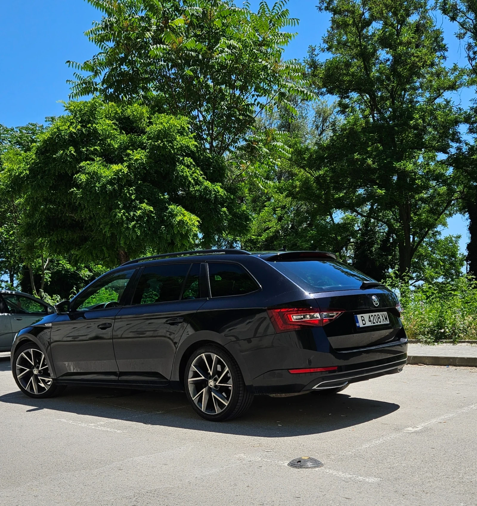 Skoda Superb SPORT LINE, снимка 4 - Автомобили и джипове - 55123842