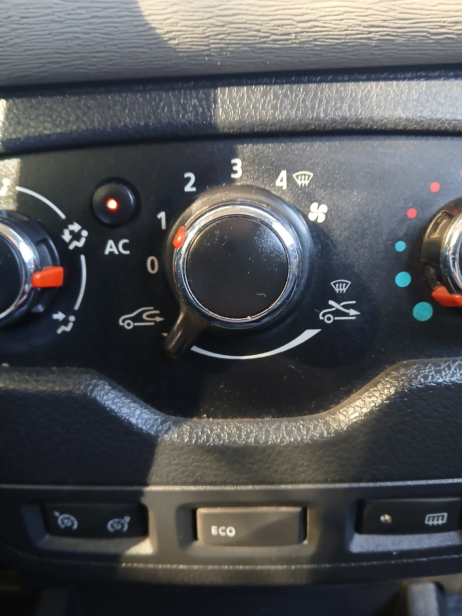 Dacia Lodgy 1.5 DCI-7mesta, снимка 4 - Автомобили и джипове - 55157447