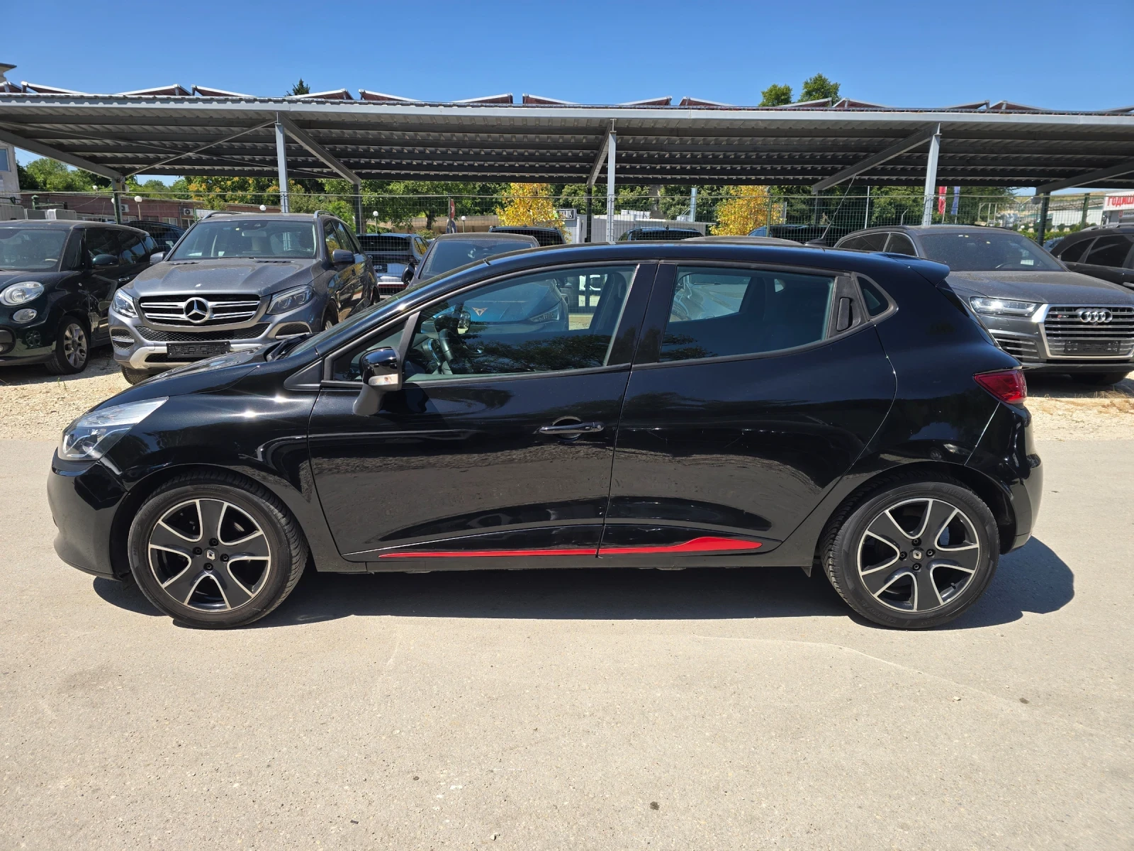 Renault Clio 1.5dci 90к.с Топ състояние , снимка 7 - Автомобили и джипове - 55529551