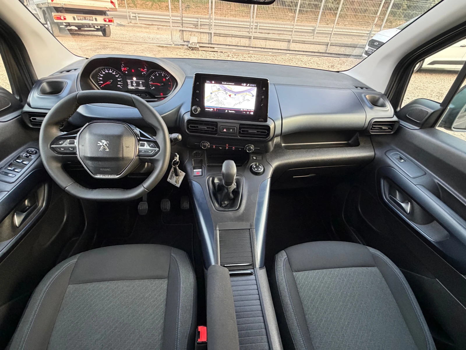 Peugeot Rifter HDI* PANORAMA* FULL* TOP* PATNIK, снимка 14 - Автомобили и джипове - 55616742