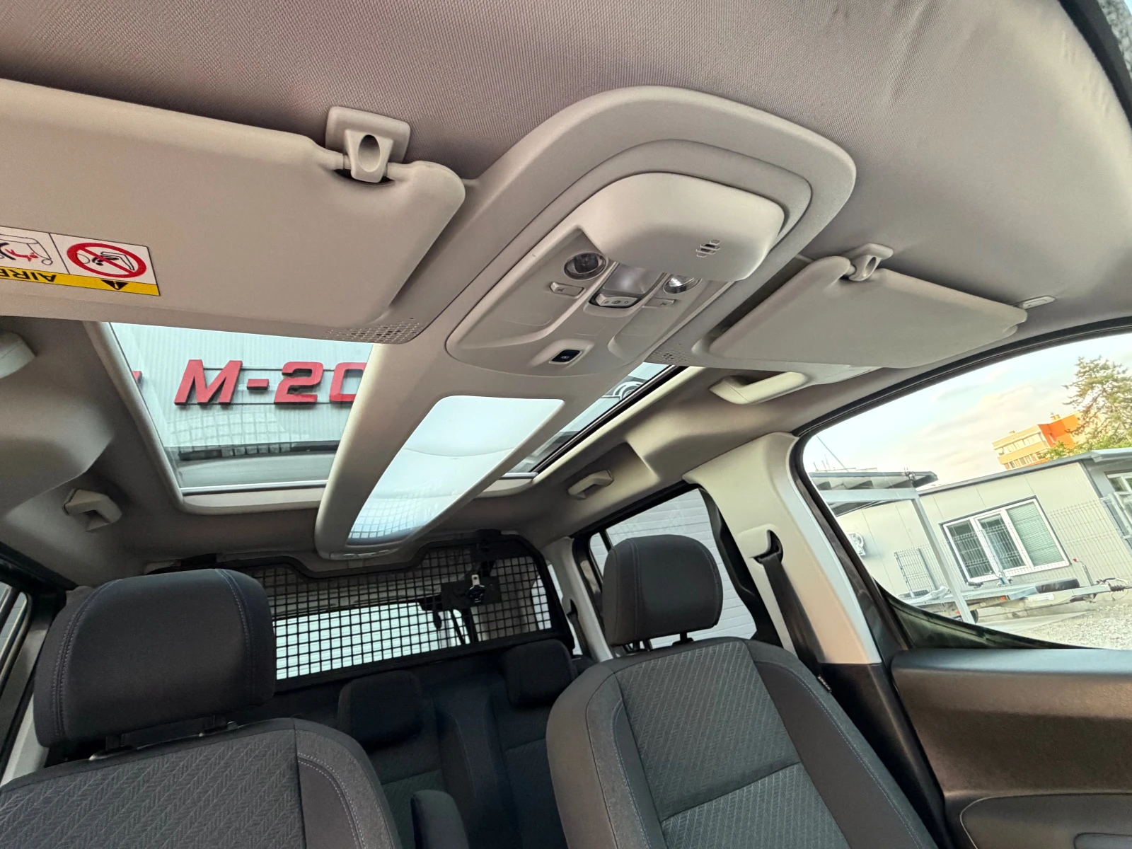 Peugeot Rifter HDI* PANORAMA* FULL* TOP* PATNIK, снимка 11 - Автомобили и джипове - 55616742