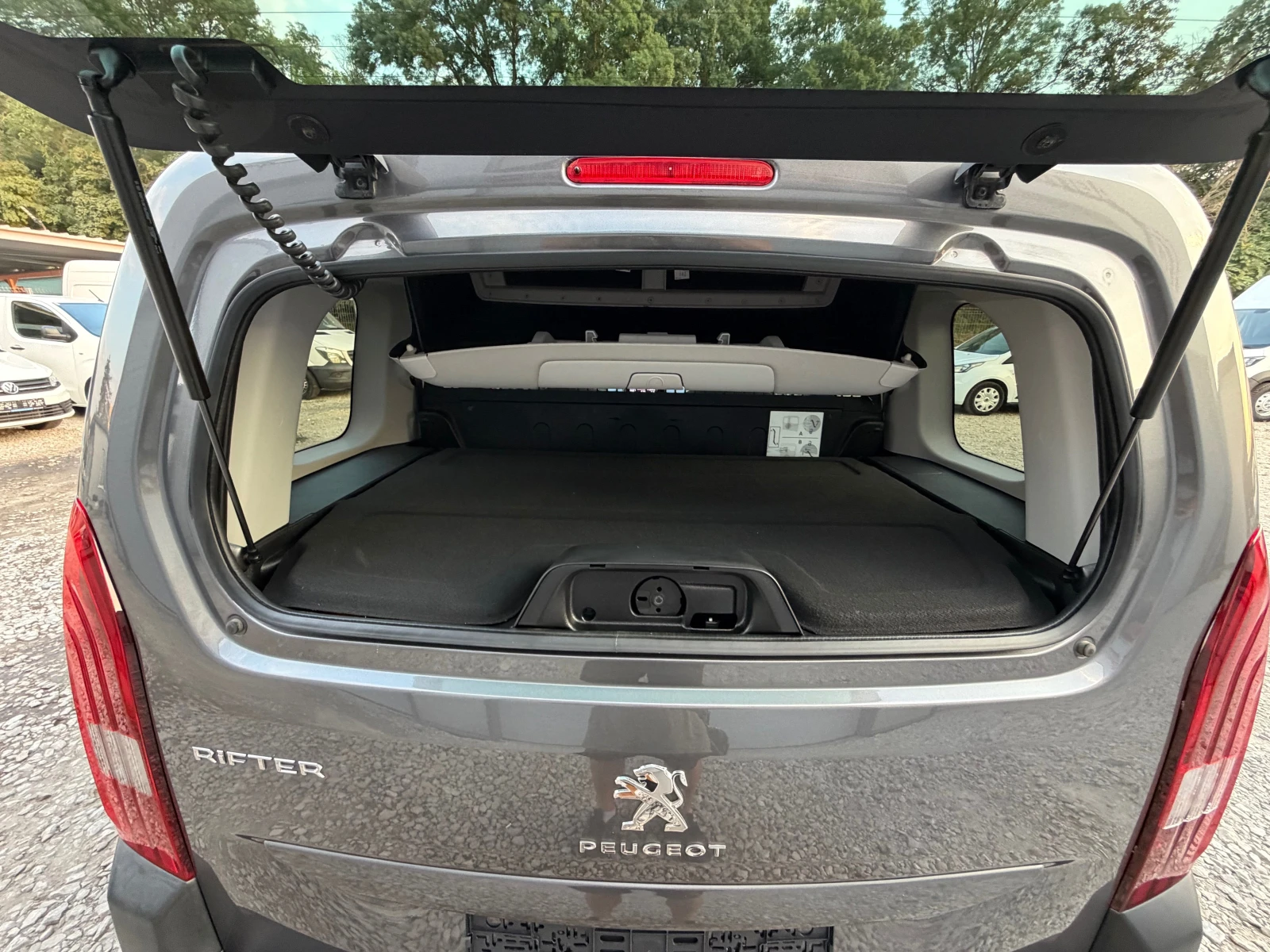 Peugeot Rifter HDI* PANORAMA* FULL* TOP* PATNIK, снимка 8 - Автомобили и джипове - 55616742