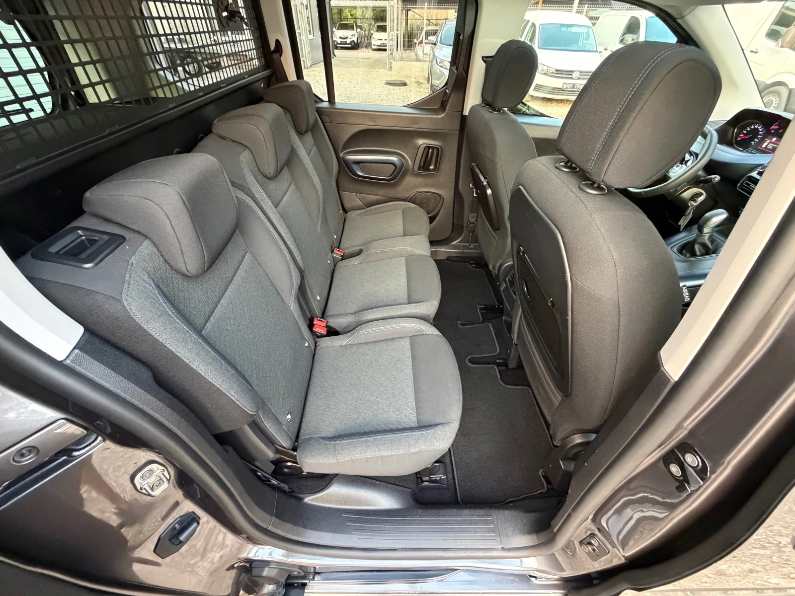 Peugeot Rifter HDI* PANORAMA* FULL* TOP* PATNIK, снимка 9 - Автомобили и джипове - 55616742
