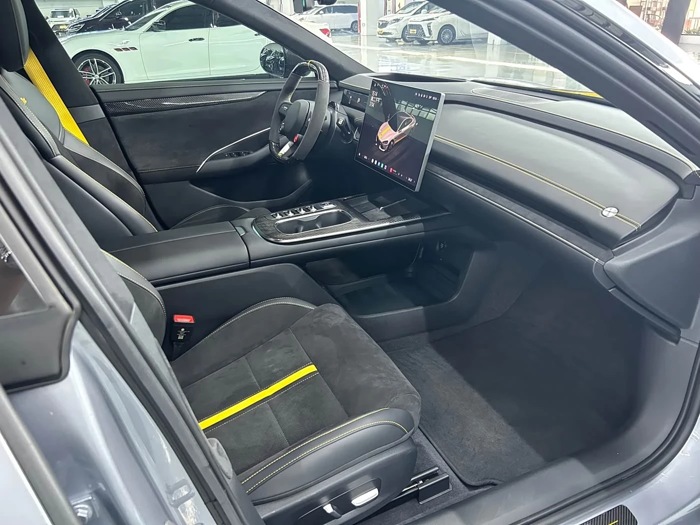 Xiaomi SU7 Ultra import.autoprime.bg, снимка 13 - Автомобили и джипове - 55700272