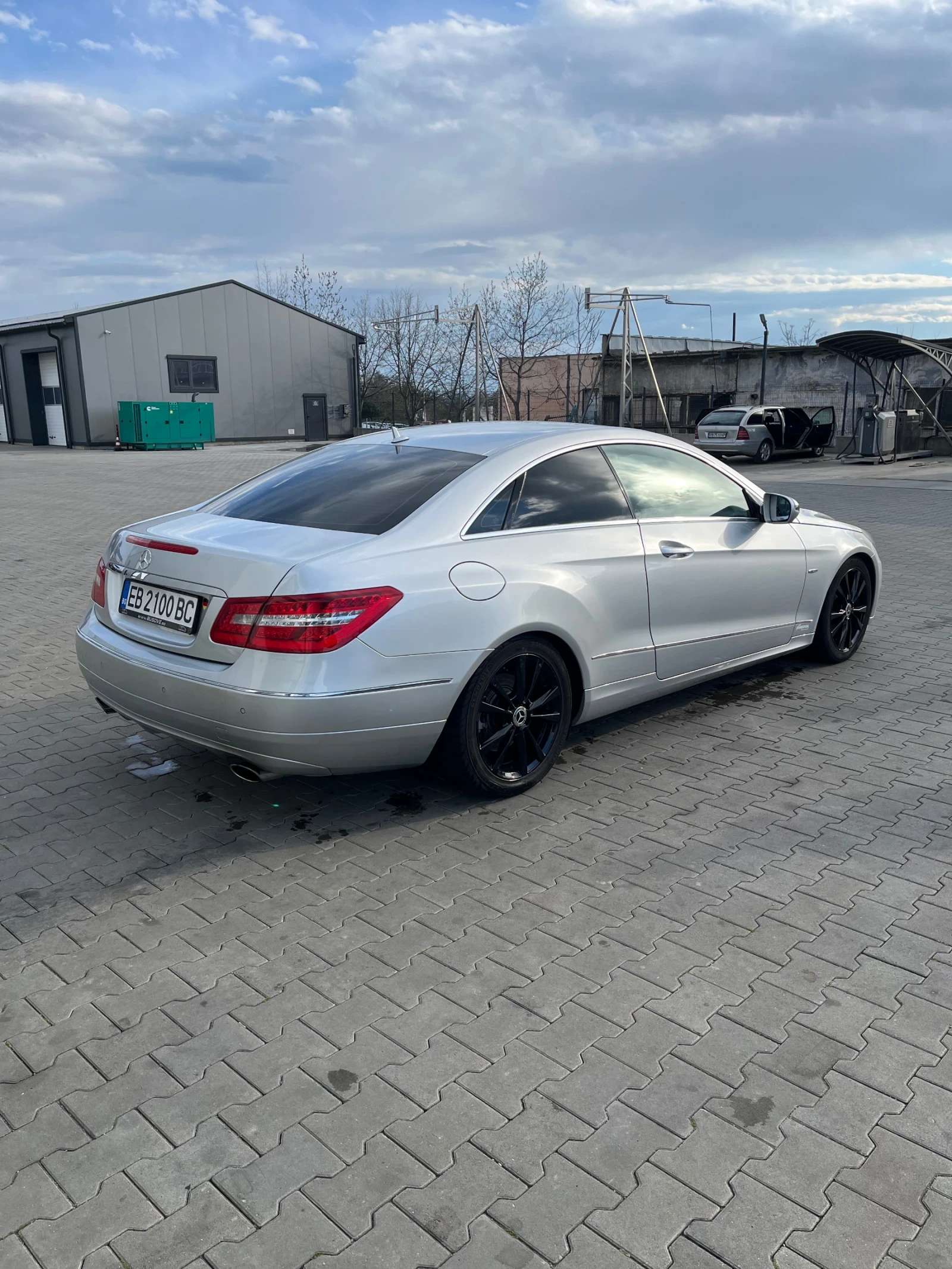Mercedes-Benz E 350, снимка 2 - Автомобили и джипове - 56245262