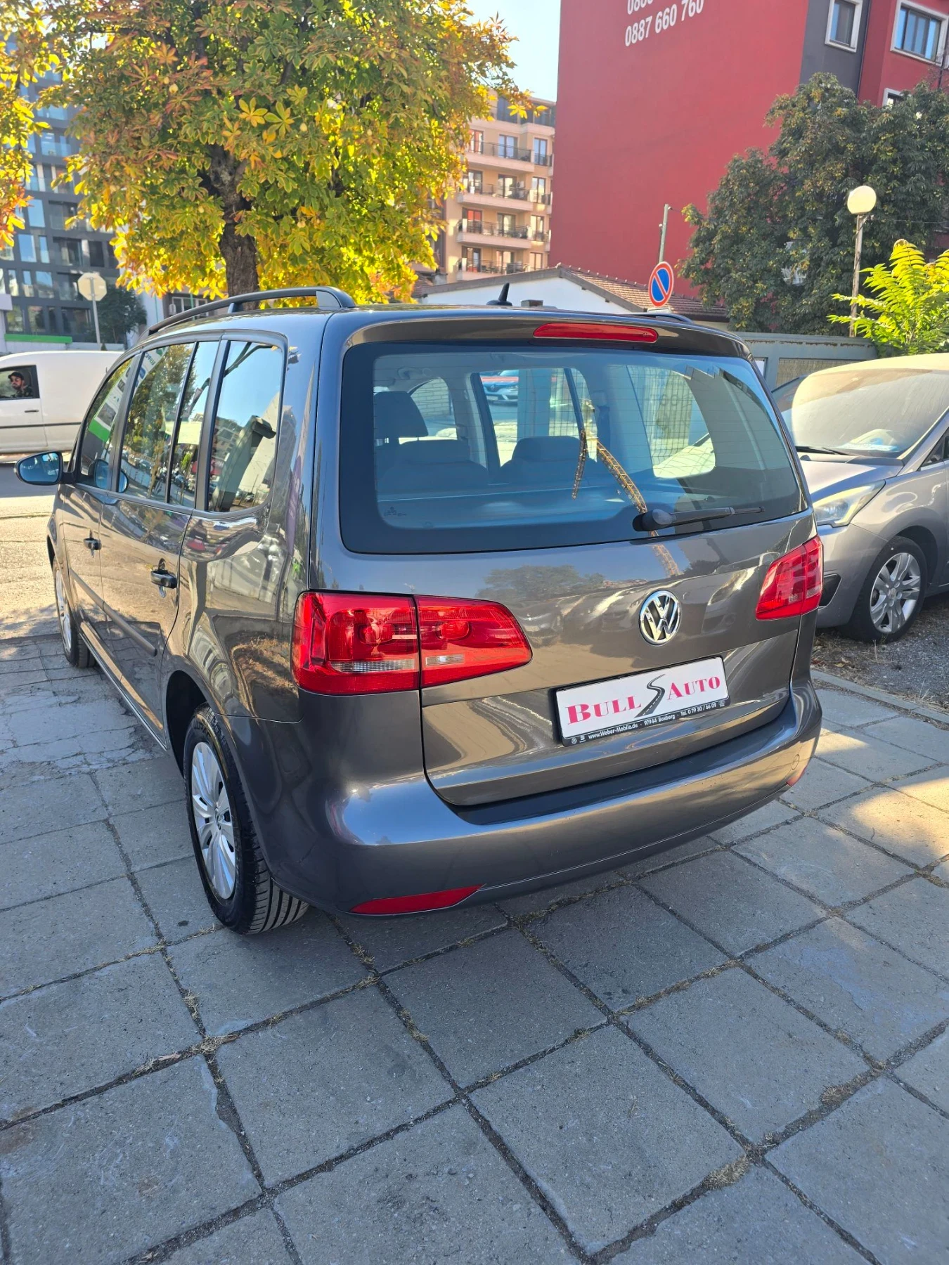 VW Touran, снимка 4 - Автомобили и джипове - 56361871