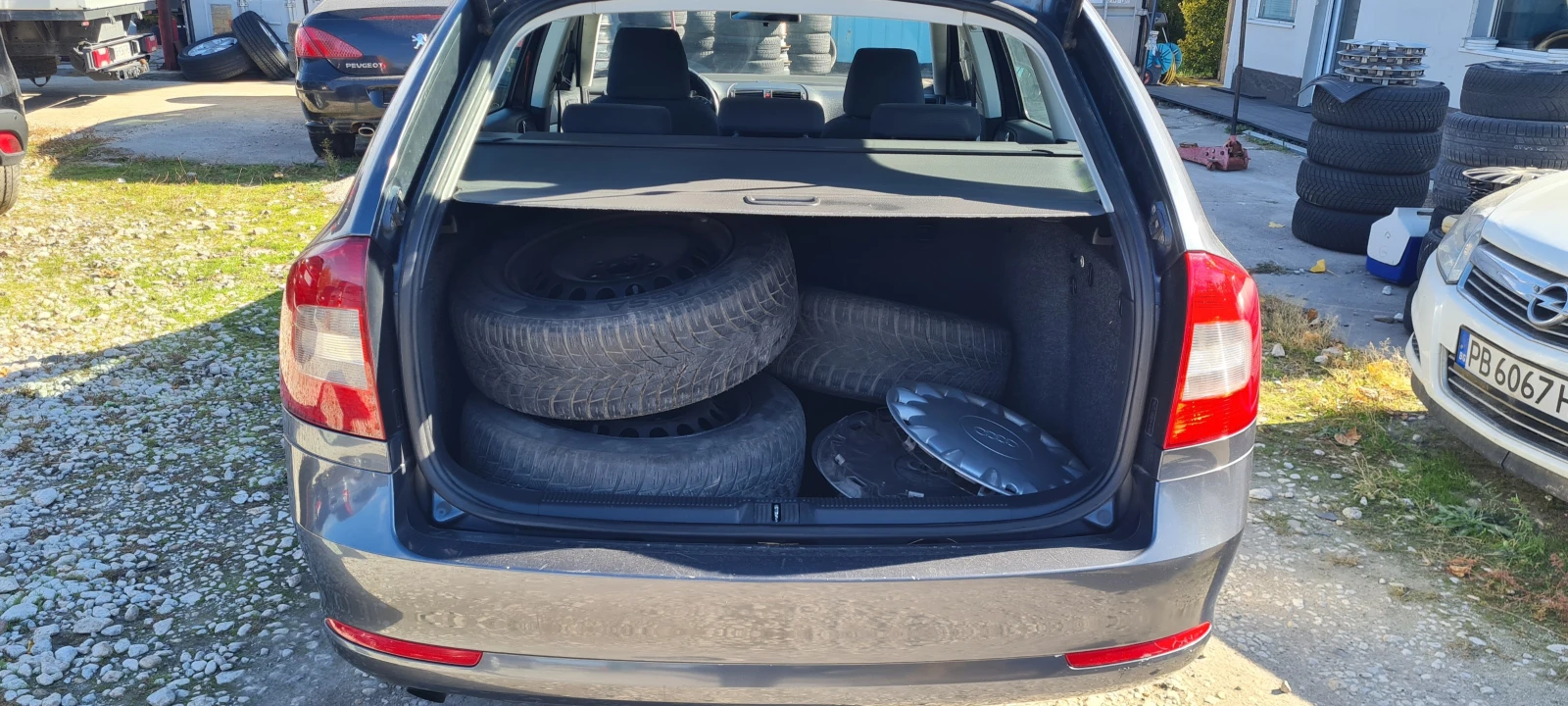 Skoda Octavia 1.6 TDI, снимка 15 - Автомобили и джипове - 56678948