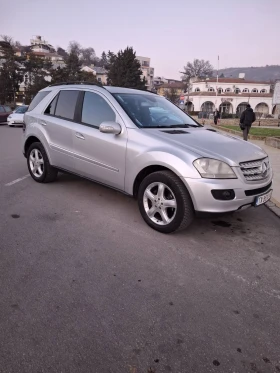     Mercedes-Benz ML 320