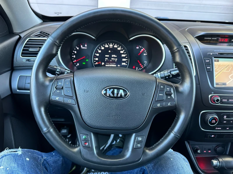 Kia Sorento 2.2CRDi Platinium 4x4, снимка 14 - Автомобили и джипове - 47928406