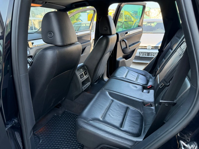 VW Touareg 3.0TDI , снимка 12 - Автомобили и джипове - 50901443