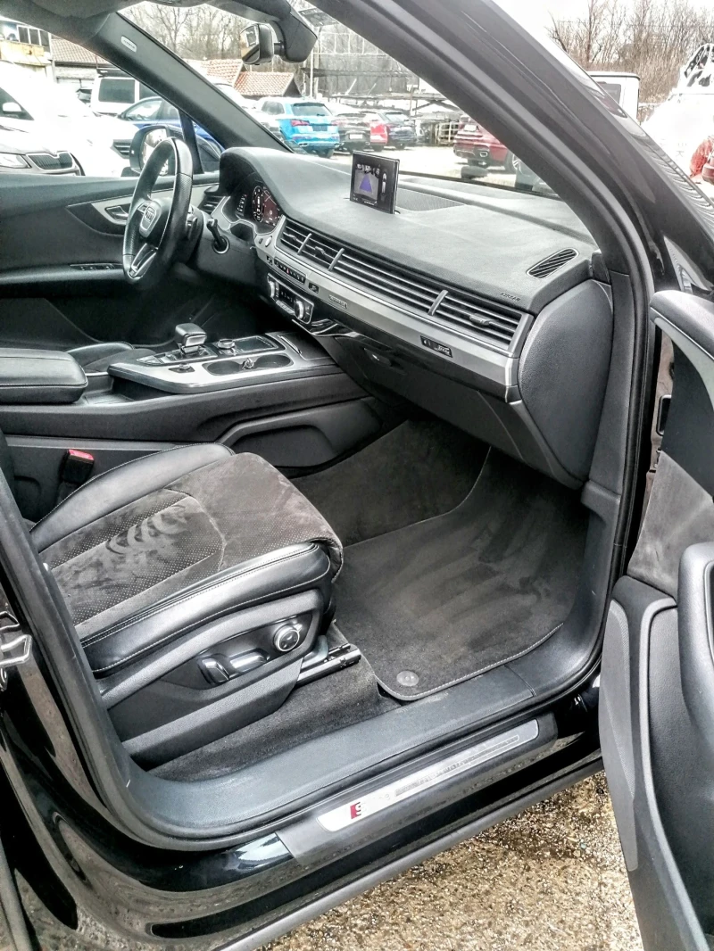Audi Q7 Quattro / S-Line / Panorama / 7 seat  , снимка 7 - Автомобили и джипове - 50948959