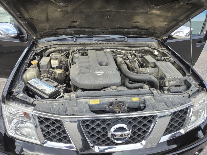 Nissan Navara, снимка 15 - Автомобили и джипове - 52280316