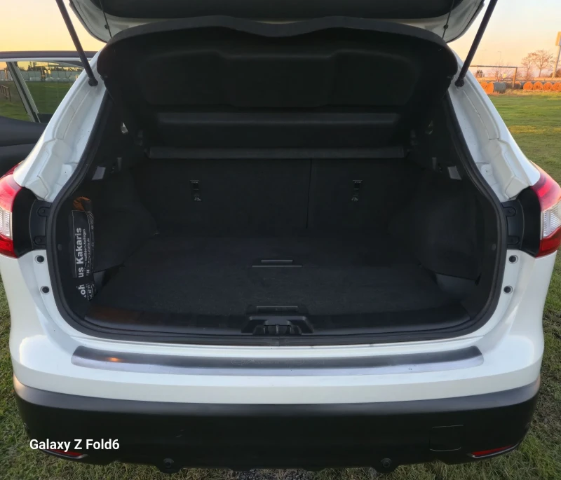 Nissan Qashqai TEKNA 1.6 LIMITED EDITIONS CHROME ПАКЕТ 360 КАМЕРИ, снимка 12 - Автомобили и джипове - 53115310
