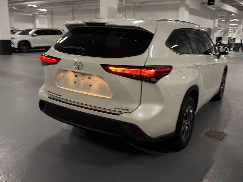 Toyota Highlander * XLE AWD * 7 МЕСТЕН * ДИСТРОНИК * CARFAX, снимка 5 - Автомобили и джипове - 55799992