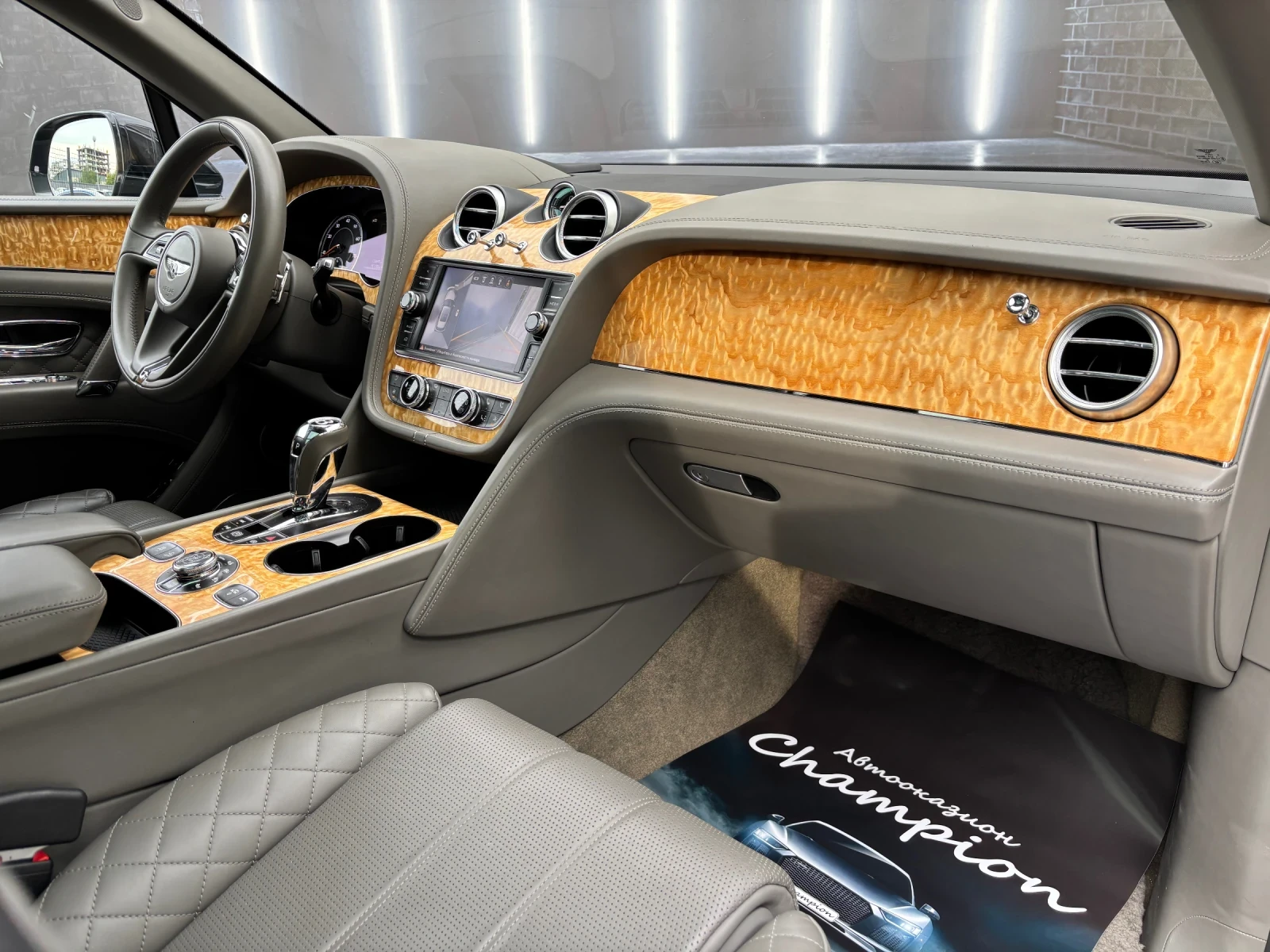 Bentley Bentayga 6.0-W12 БАРТЕР-ЛИЗИНГ - изображение 9