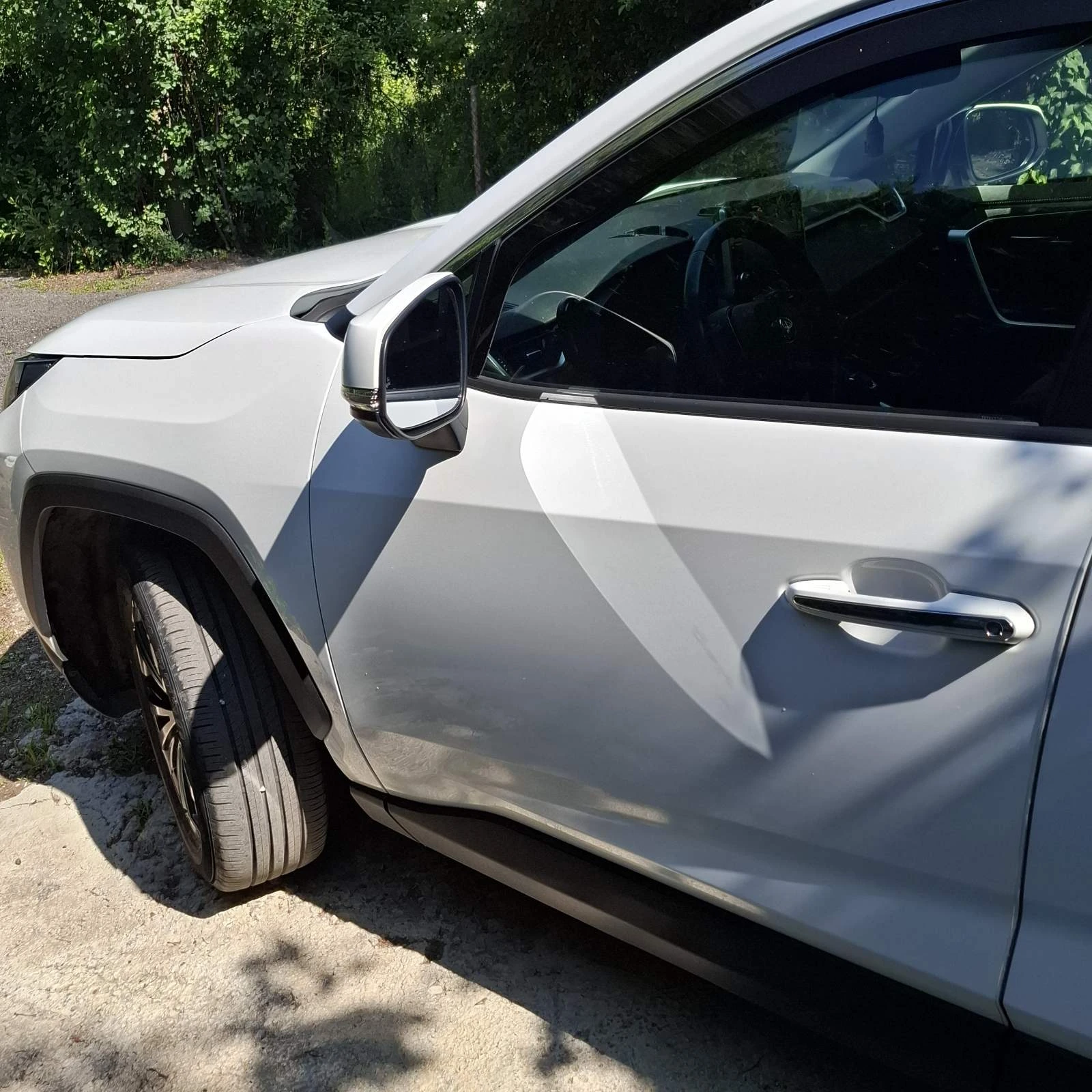Toyota Rav4 Хибрид  - изображение 2