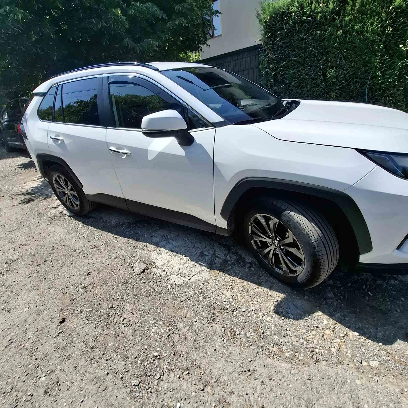 Toyota Rav4 Хибрид  - изображение 5