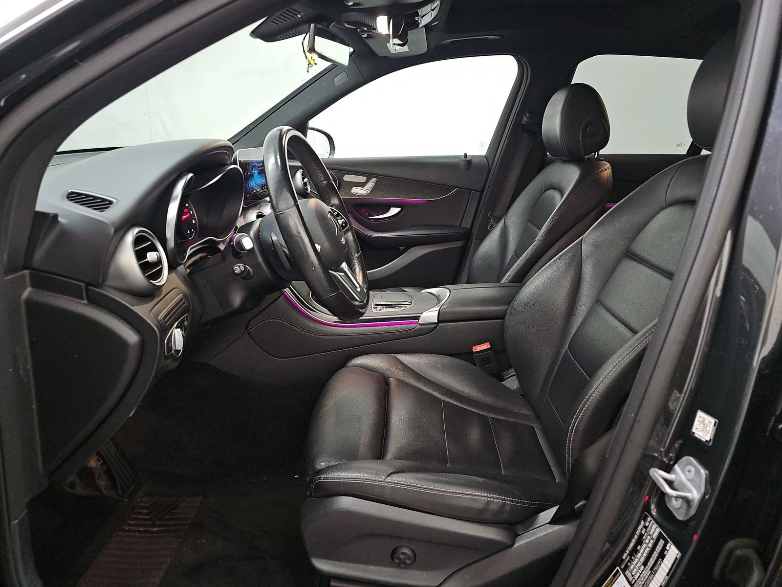 Mercedes-Benz GLC 300 2022* 9G* AMBIENT* DESIGNO* KEYLESS* М.ТОЧКА - изображение 9