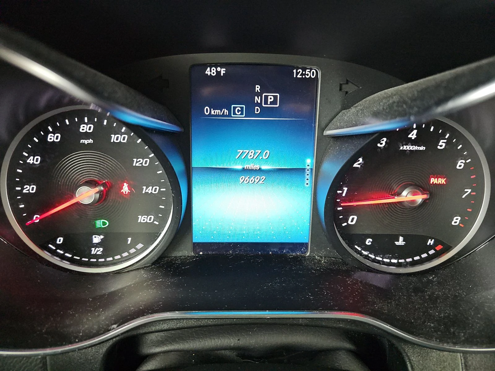 Mercedes-Benz GLC 300 2022* 9G* AMBIENT* DESIGNO* KEYLESS* М.ТОЧКА - изображение 7