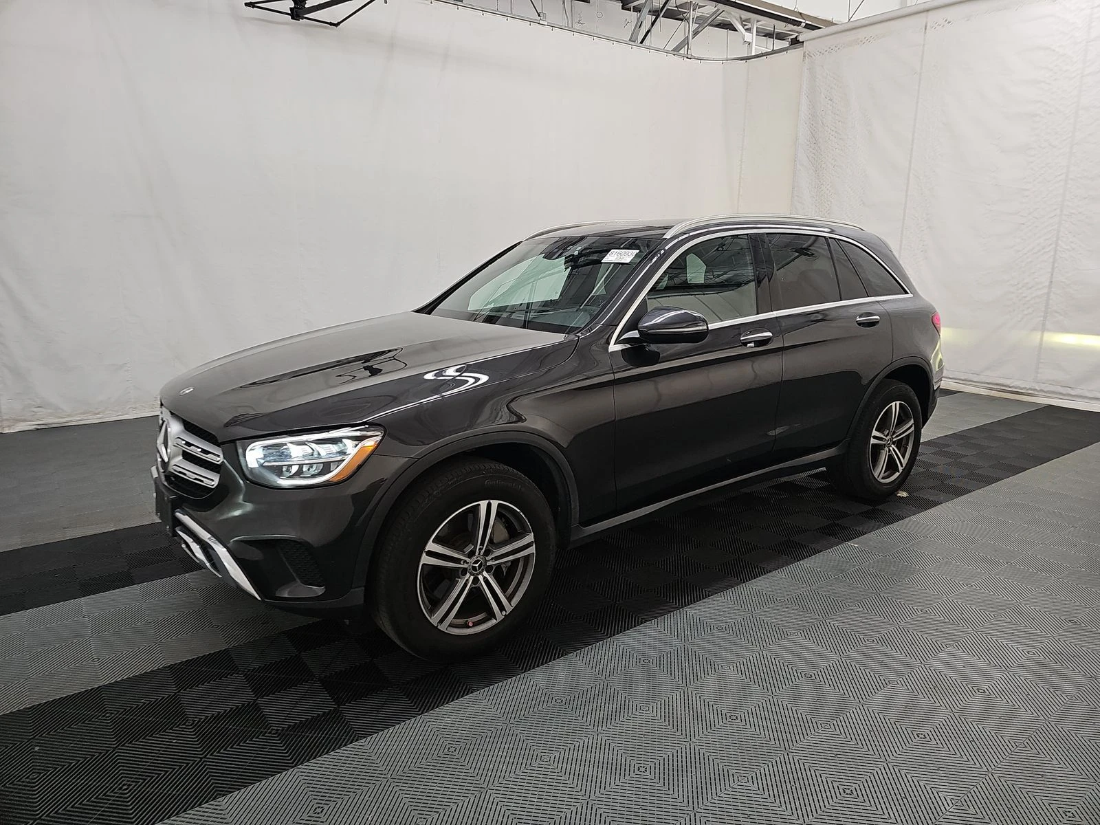Mercedes-Benz GLC 300 2022* 9G* AMBIENT* DESIGNO* KEYLESS* М.ТОЧКА - изображение 2