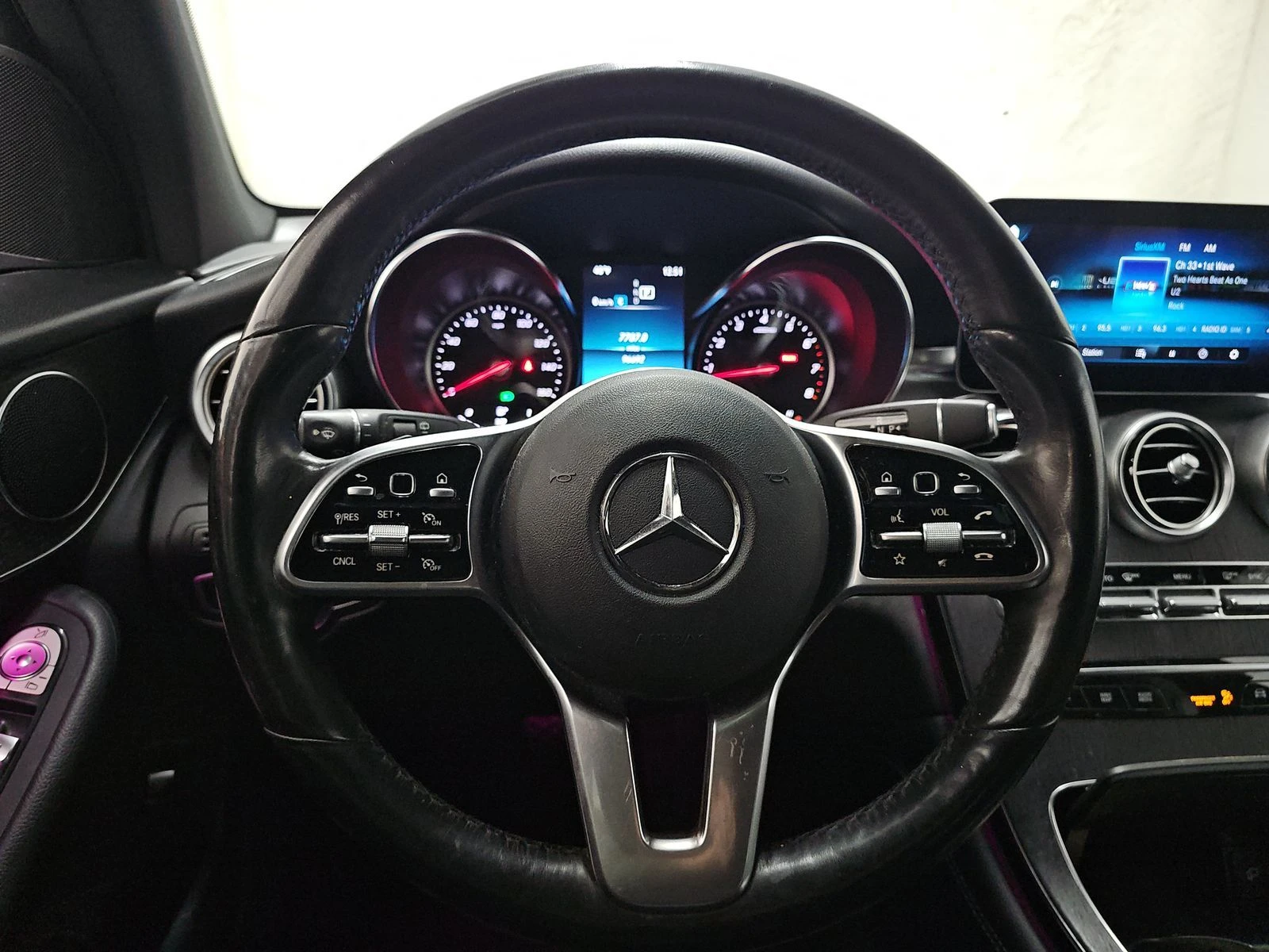 Mercedes-Benz GLC 300 2022* 9G* AMBIENT* DESIGNO* KEYLESS* М.ТОЧКА - изображение 8