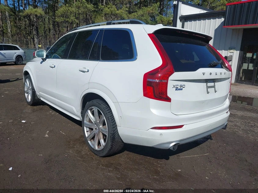 Volvo Xc90 2.0l T5 Momentum - изображение 3
