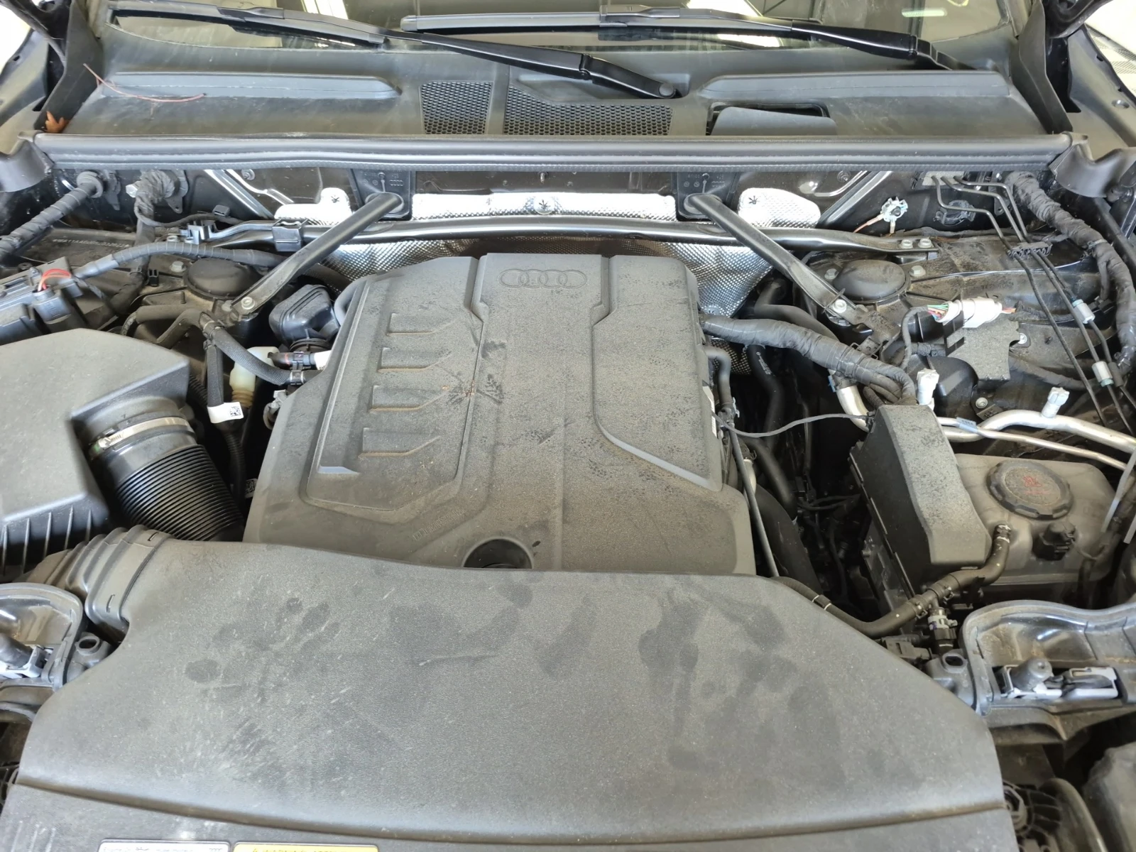 Audi Q5 2.0 TFSI QUATTRO, снимка 9 - Автомобили и джипове - 54721578