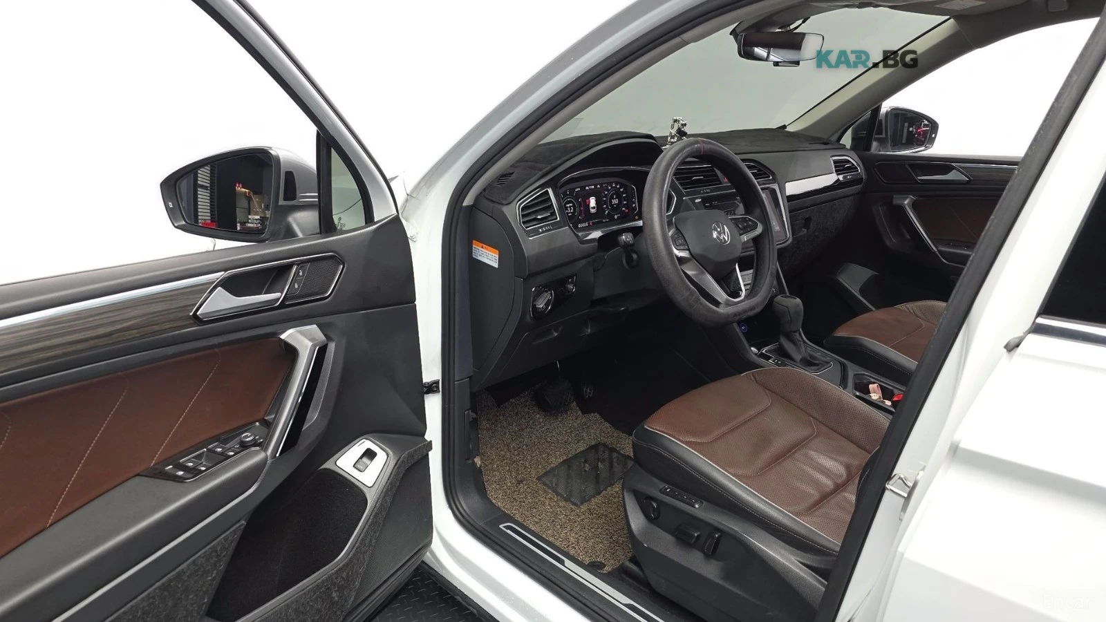 VW Tiguan PRESTIGE/HUD/KEYLESS/PANO/KAMEPA, снимка 7 - Автомобили и джипове - 54895769