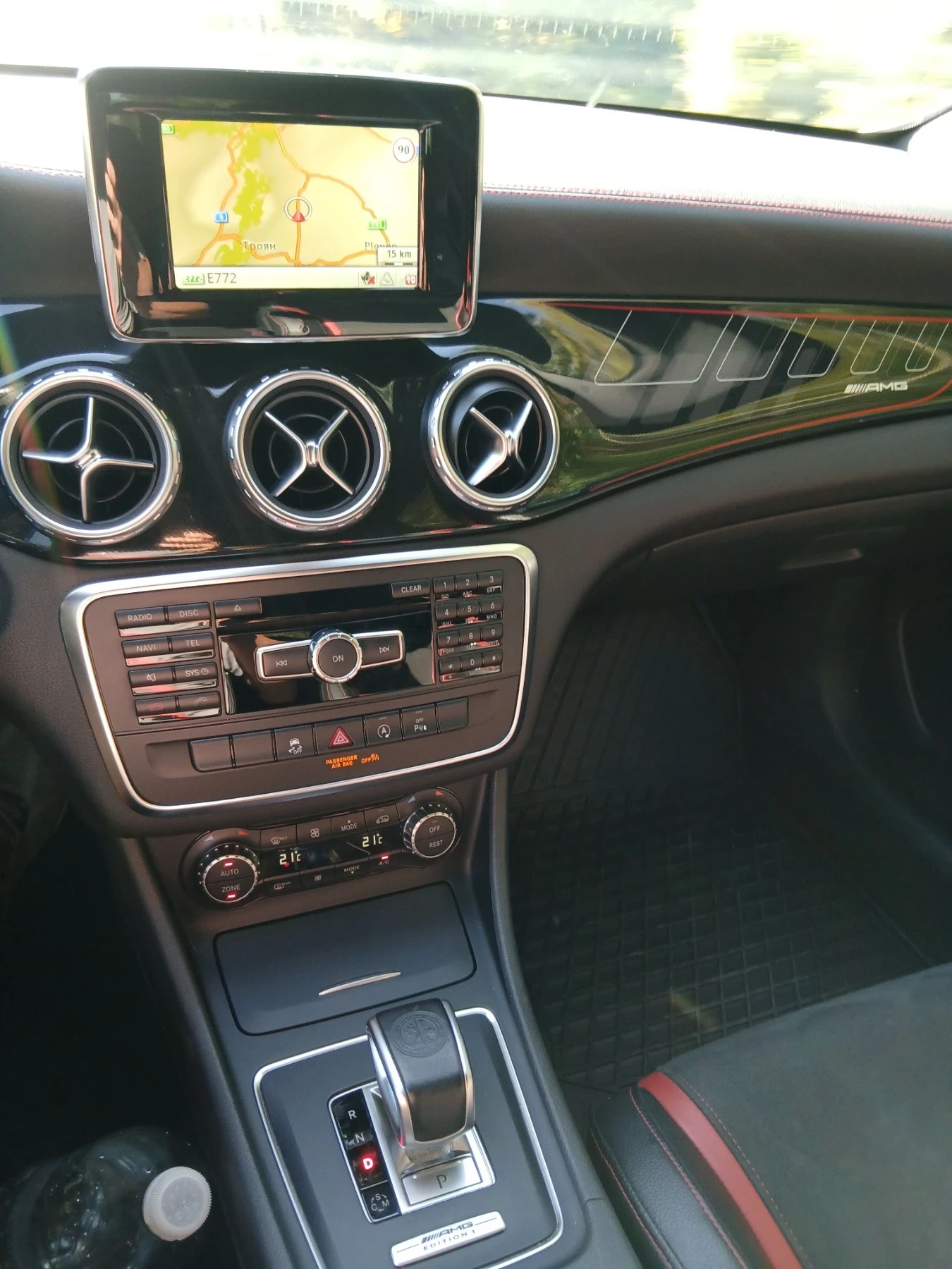 Mercedes-Benz GLA 45 AMG Реални Километри - 75000km , снимка 15 - Автомобили и джипове - 56108541