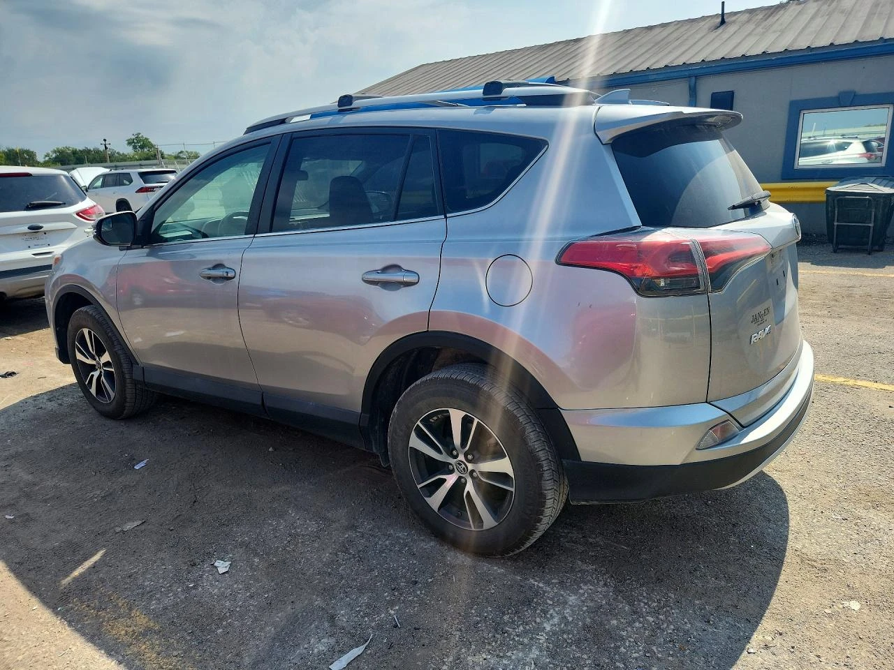 Toyota Rav4 2.5l Xle, снимка 2 - Автомобили и джипове - 56226306