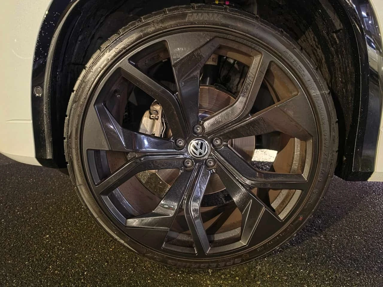 VW Tiguan * Highline R Line * АВТОКРЕДИТ* , снимка 6 - Автомобили и джипове - 56336697