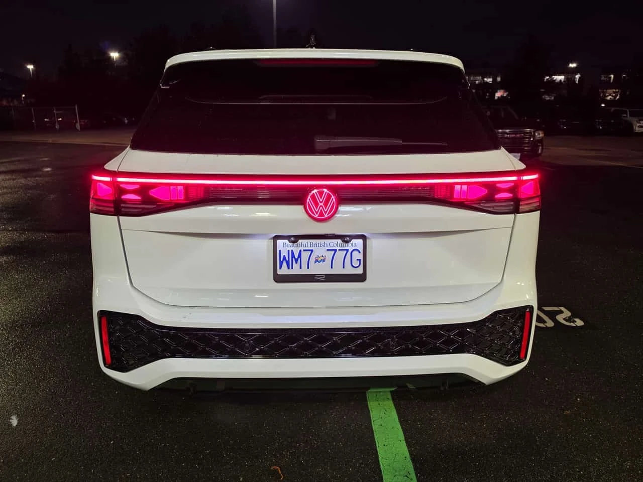 VW Tiguan * Highline R Line * АВТОКРЕДИТ* , снимка 4 - Автомобили и джипове - 56336697