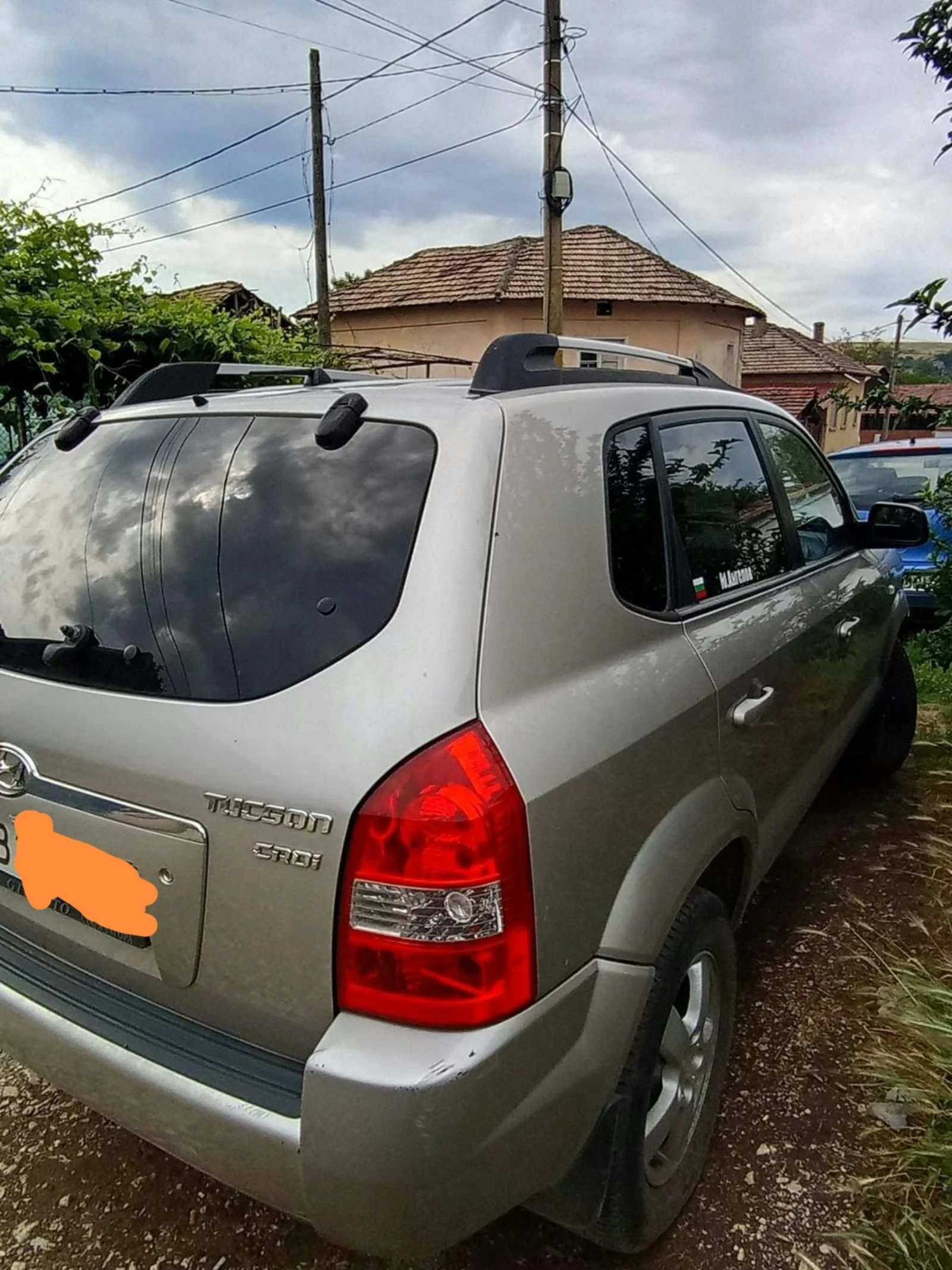 Hyundai Tucson 2.0CRDI, снимка 2 - Автомобили и джипове - 56725300
