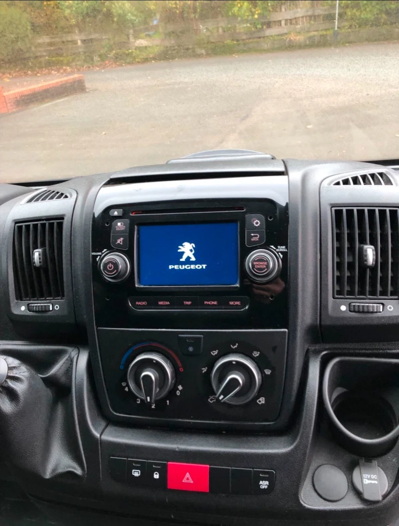 Peugeot Boxer 2.3 Ивеко Мотор Топ, снимка 9 - Бусове и автобуси - 50364285