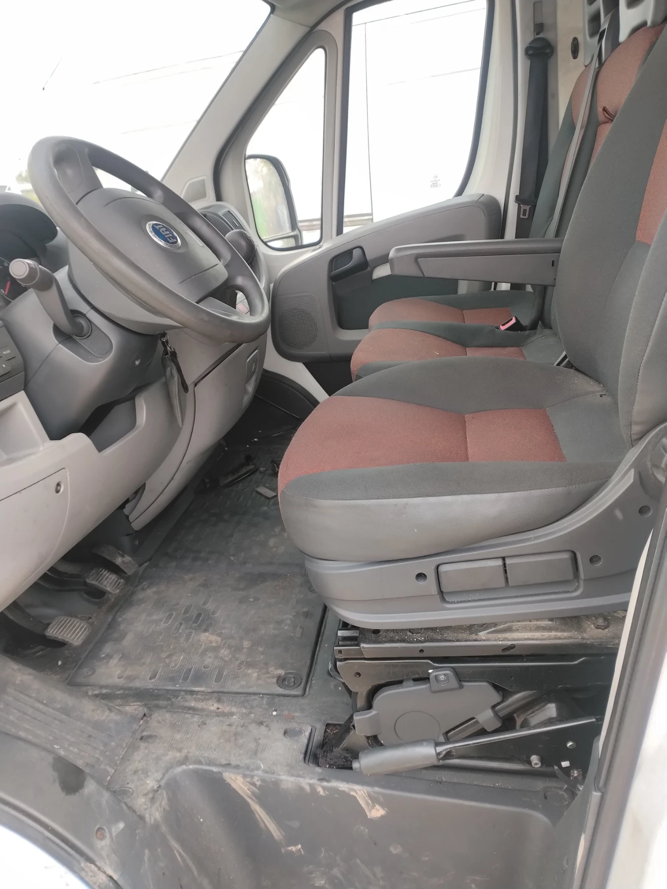 Fiat Ducato 2.2multijet, снимка 9 - Бусове и автобуси - 54477481