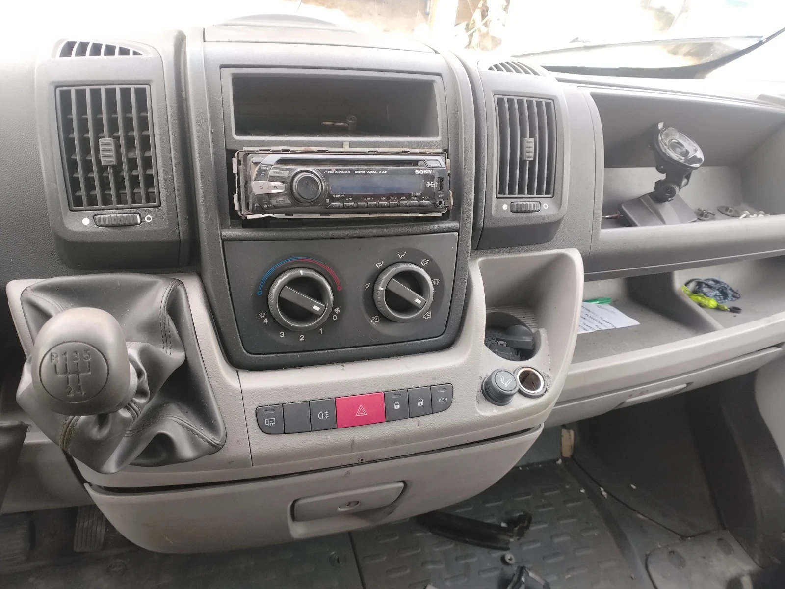 Fiat Ducato 2.2multijet, снимка 12 - Бусове и автобуси - 54477481