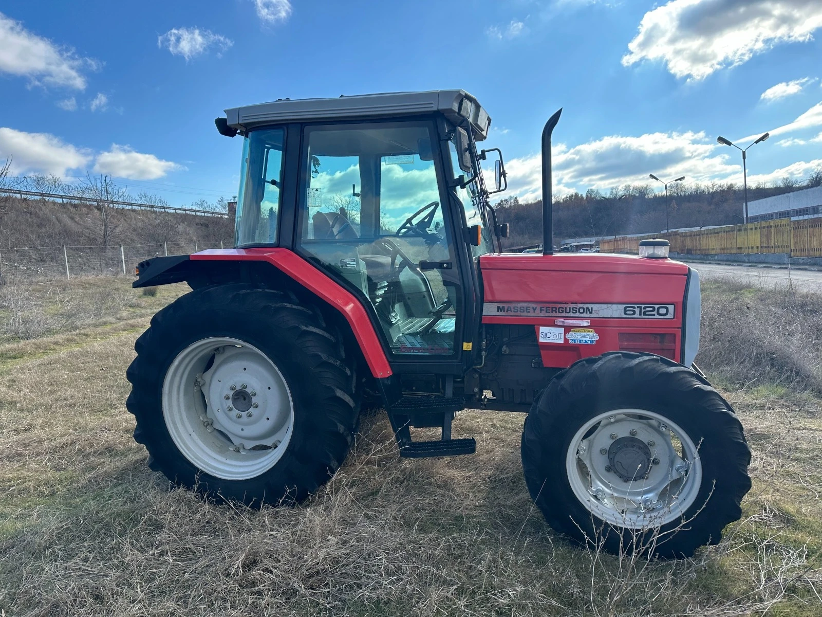 Трактор Massey 6120 - изображение 3