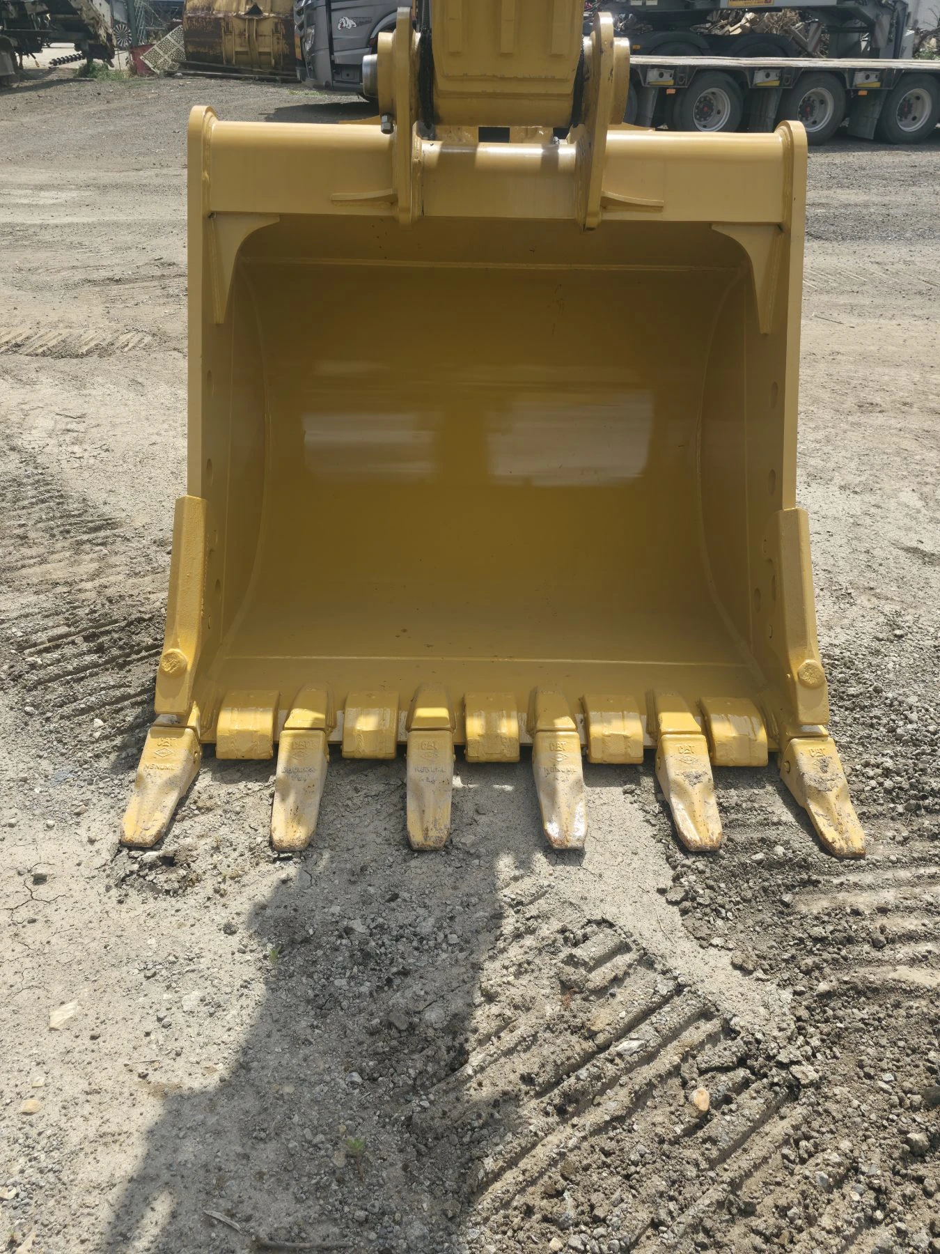 Багер Caterpillar 324 05A, снимка 16 - Индустриална техника - 55432934