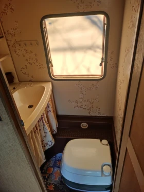 Каравана Burstner, снимка 7