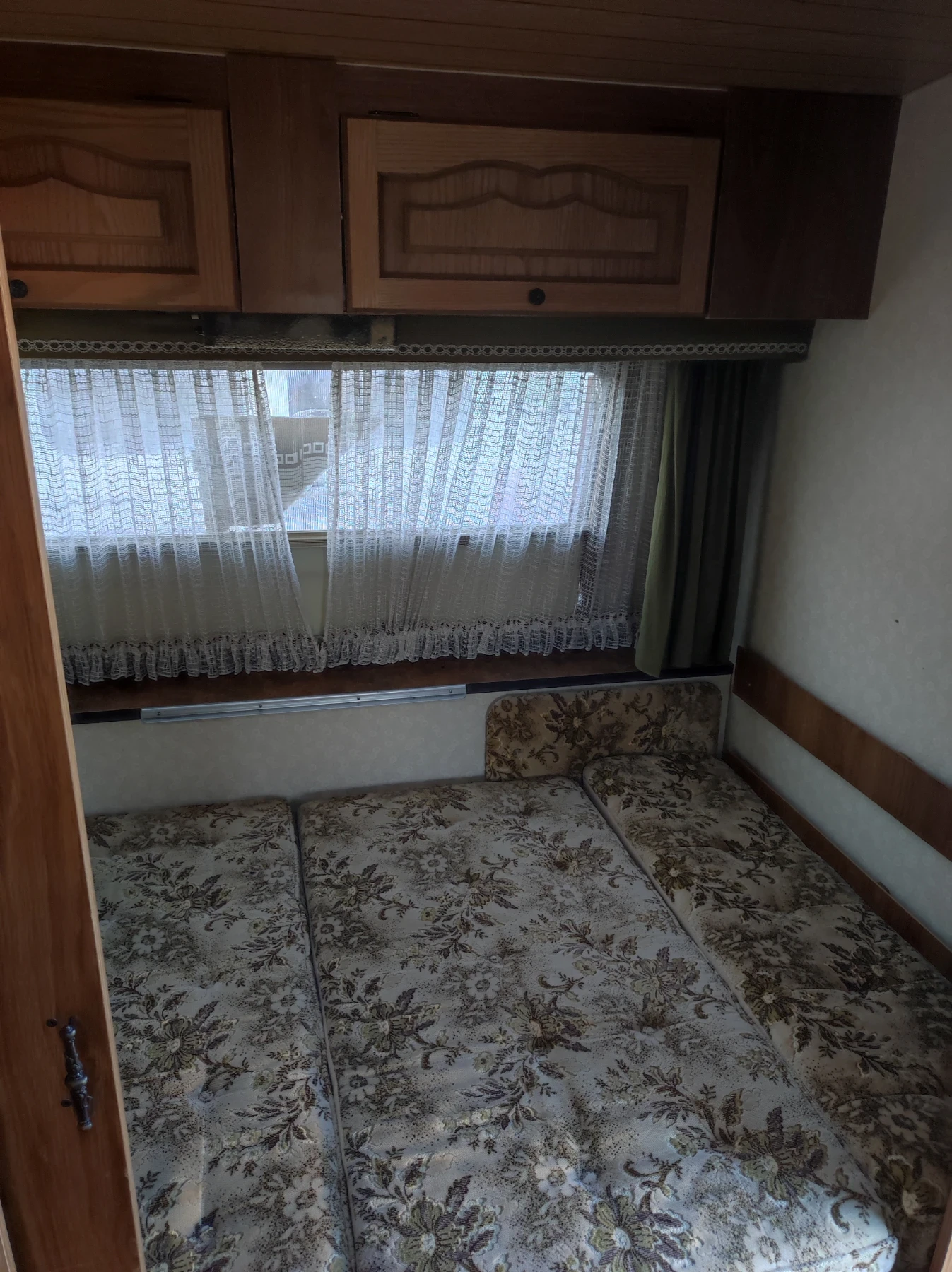 �������� Burstner | Mobile.bg � ����������� 5