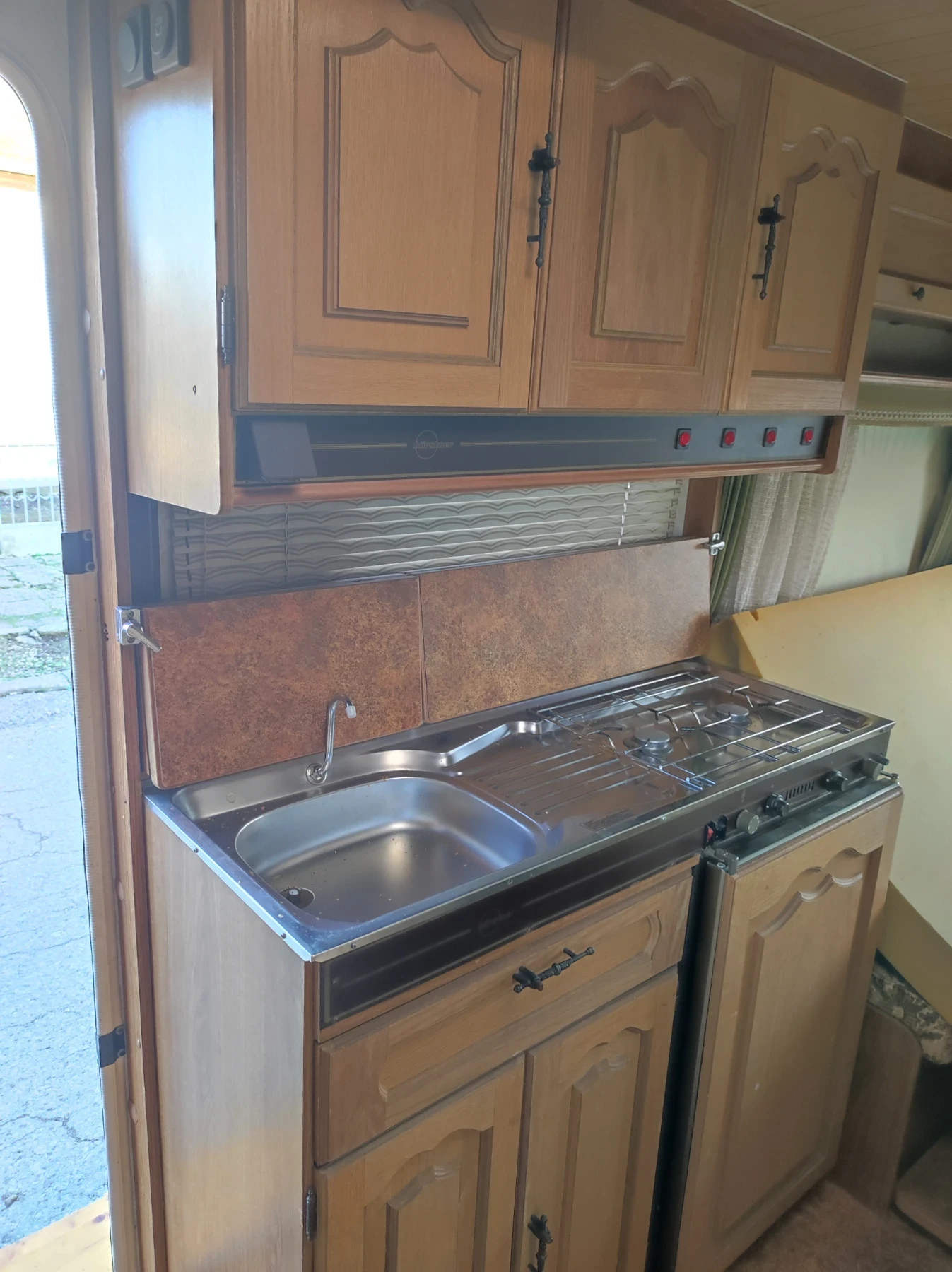 �������� Burstner | Mobile.bg � ����������� 8