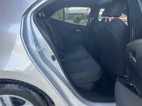 Toyota Corolla   1.8 Hybrid, снимка 14