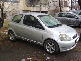 Toyota Yaris 1.0VVT Газ/Бензин, снимка 13