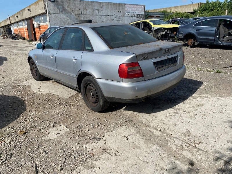 Audi A4 1.8, снимка 8 - Автомобили и джипове - 41125146