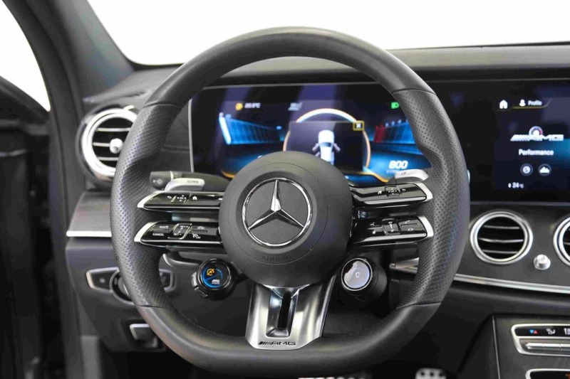 Mercedes-Benz E 53 AMG / 4-MATIC/ PANO/ 360 CAMERA/ DISTRONIC/ LED/ 19/ , снимка 11 - Автомобили и джипове - 44527228