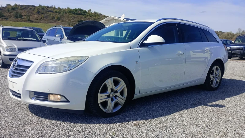 Opel Insignia 2.0CDTI, снимка 3 - Автомобили и джипове - 47450021