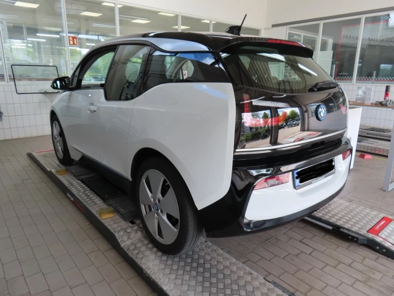 BMW i3 120ah в ГАРАНЦИЯ , снимка 1 - Автомобили и джипове - 47850852