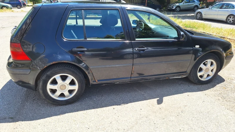 VW Golf МК4, снимка 4 - Автомобили и джипове - 52528633